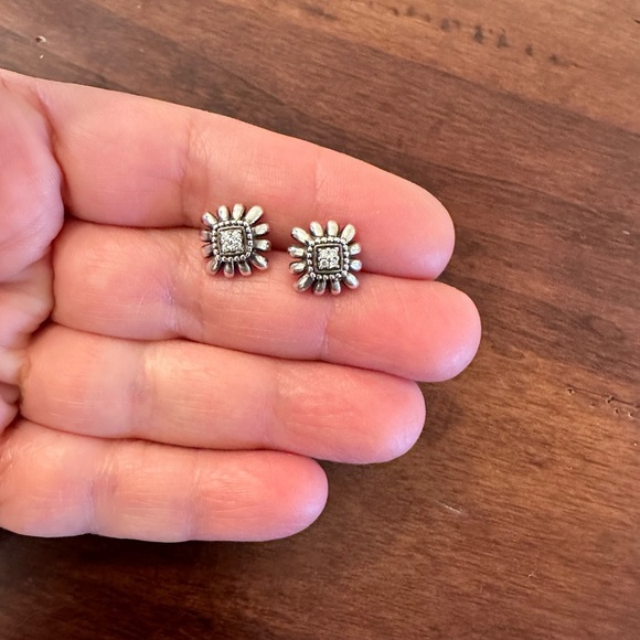 Authentic Luxury Minimalist LAGOS Sterling Silver and diamond Earrings - Picture 8 of 17